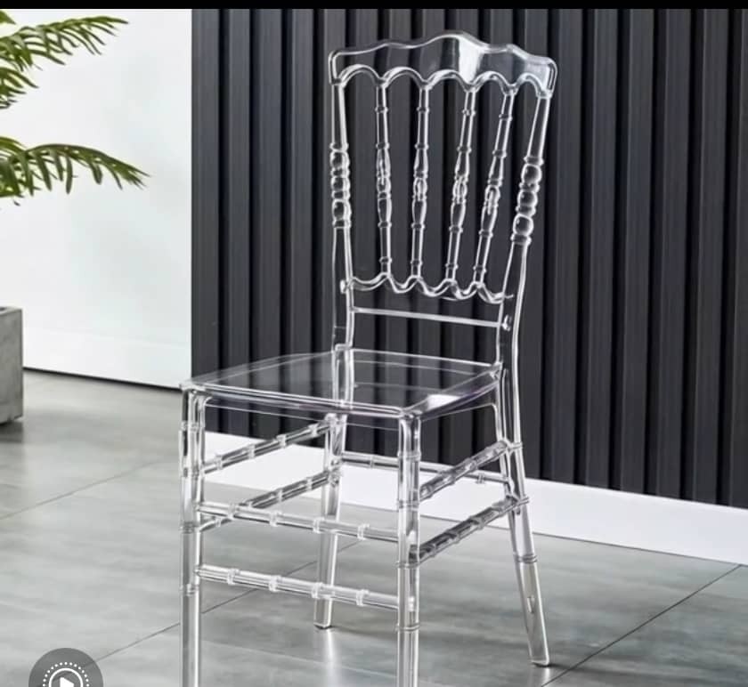 Chaise Napoléon transparente